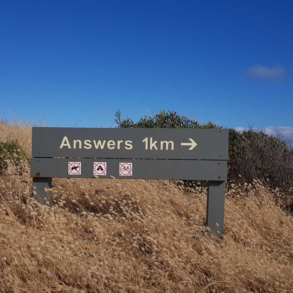 signpost_pointing_to_answers